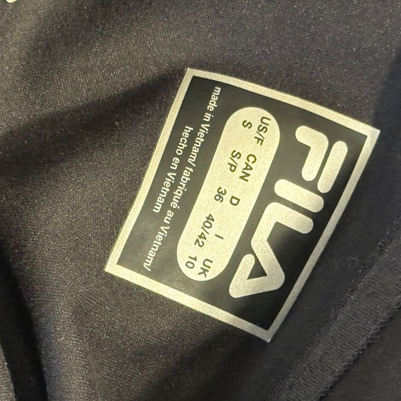 NWT Women’s Fíla Funnel Neck Active Hoodie Black Size Small - Picture 10 of 14